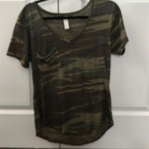 altaird state camo tee